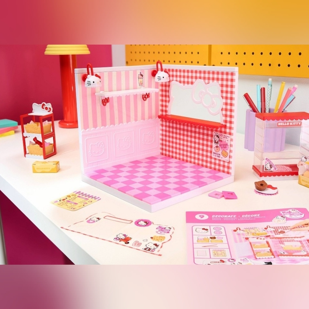 Hello Kitty Mini Verse Make It Mini Spaces Playset - Picture 3 of 9